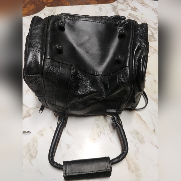 Leather look zippered bag. 10 inches long. 7 inches high and 6 inches wide. - Picture 4 of 5